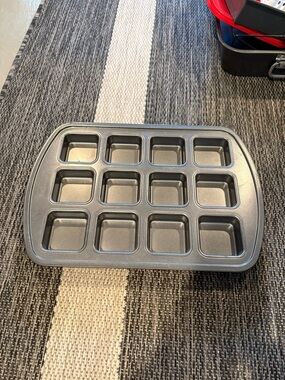 Pampered Chef brownie pan